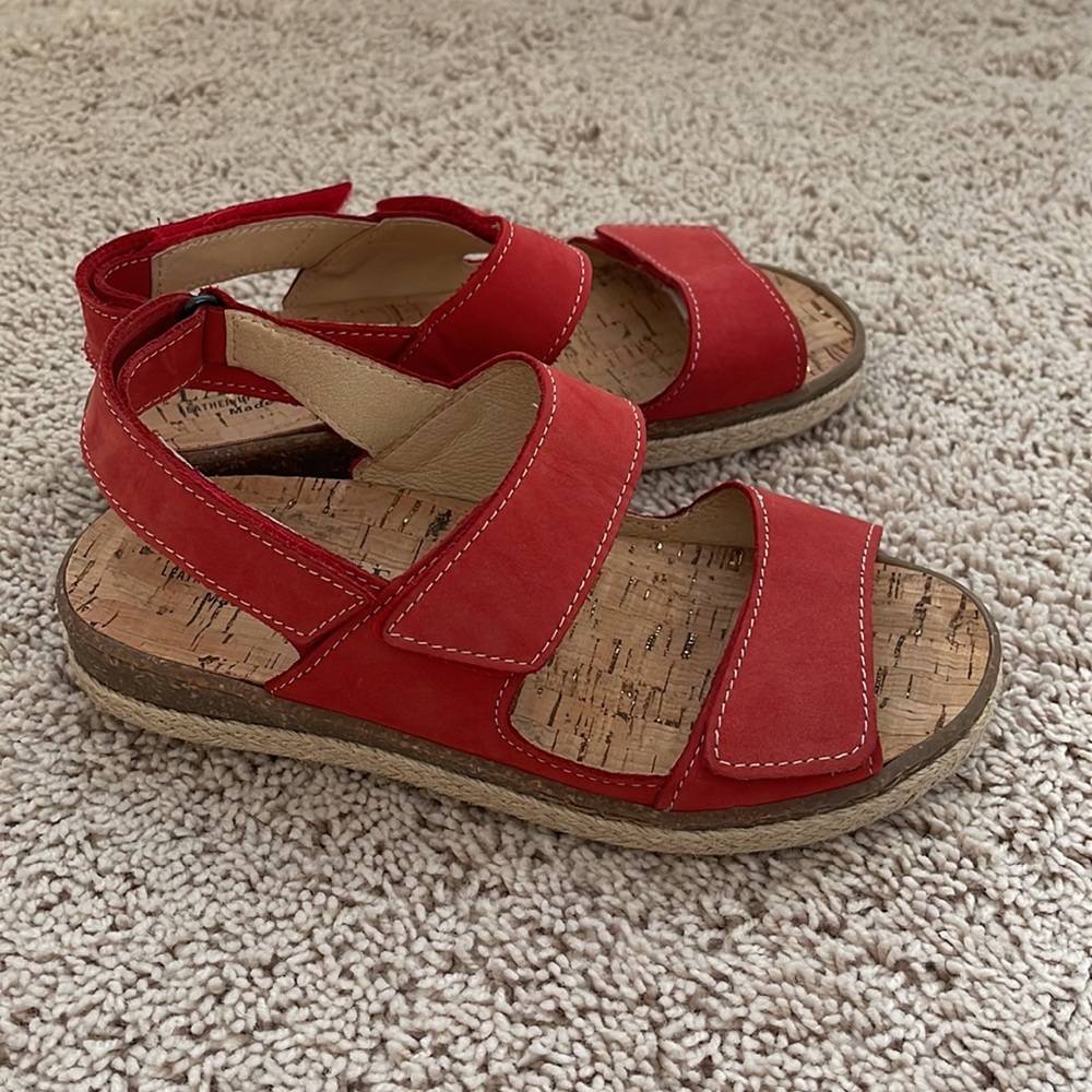 La Plume Leather Sandals - Picture 2 of 6